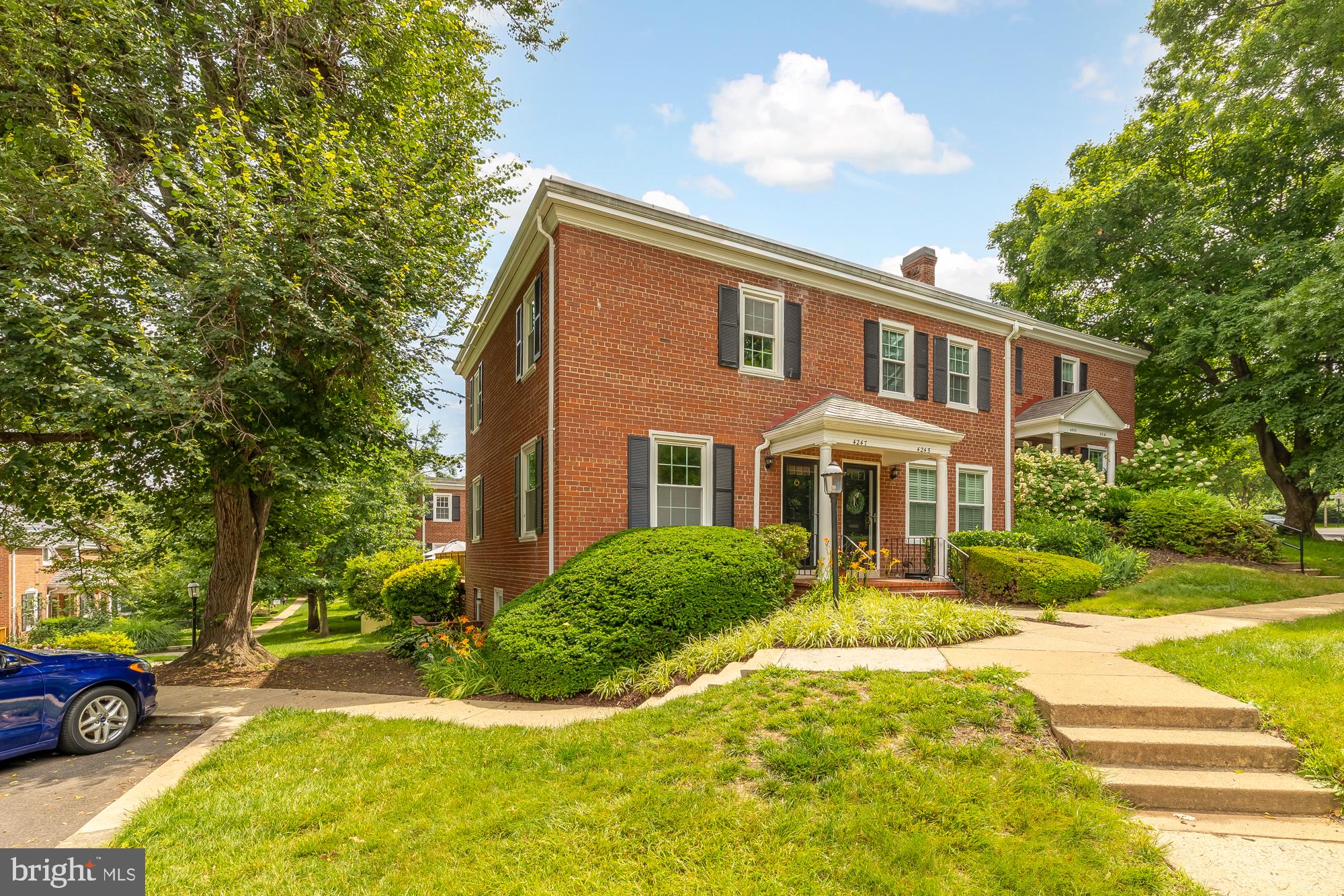 4247 32nd Rd S