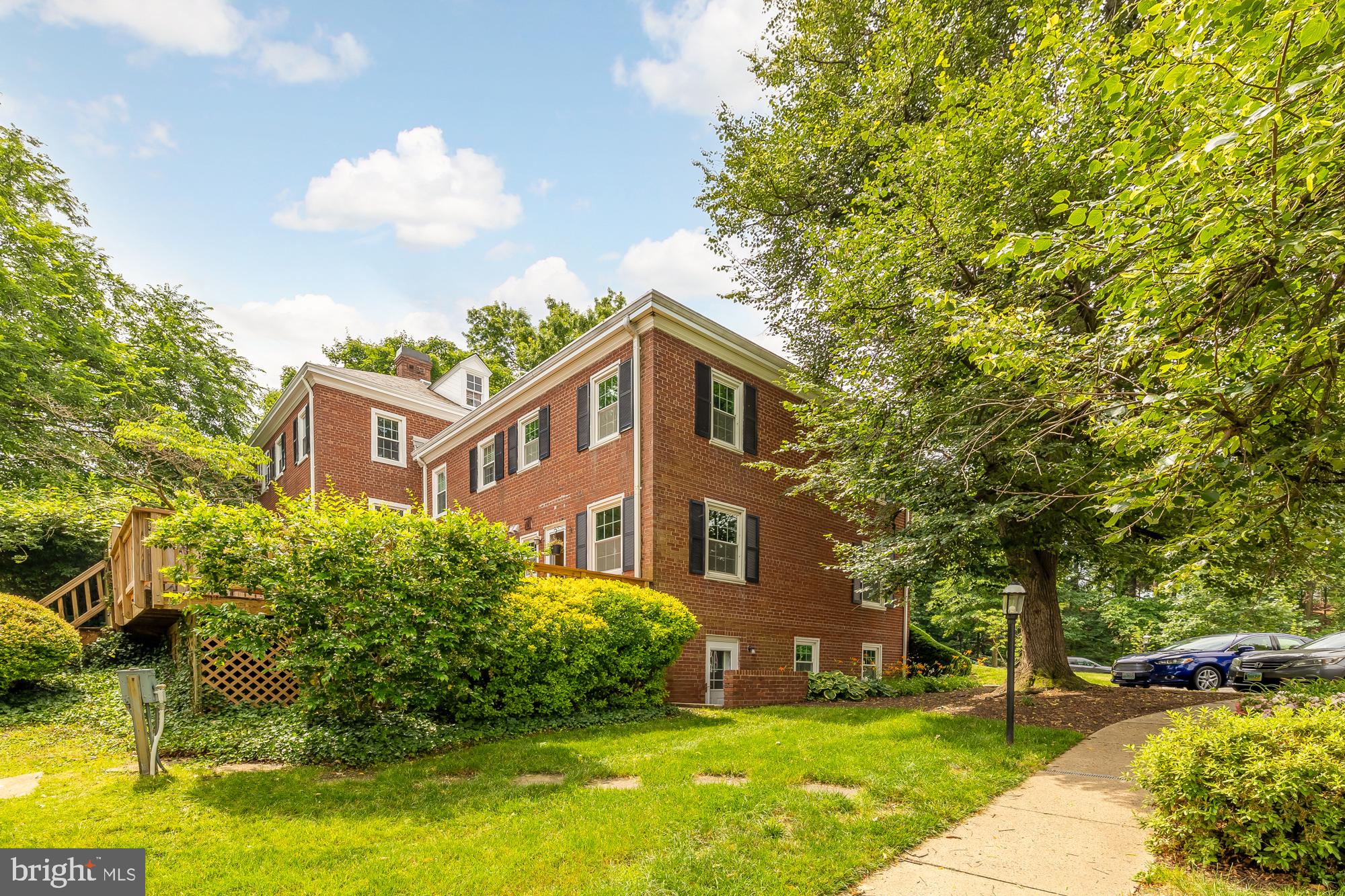 4247 32nd Rd S