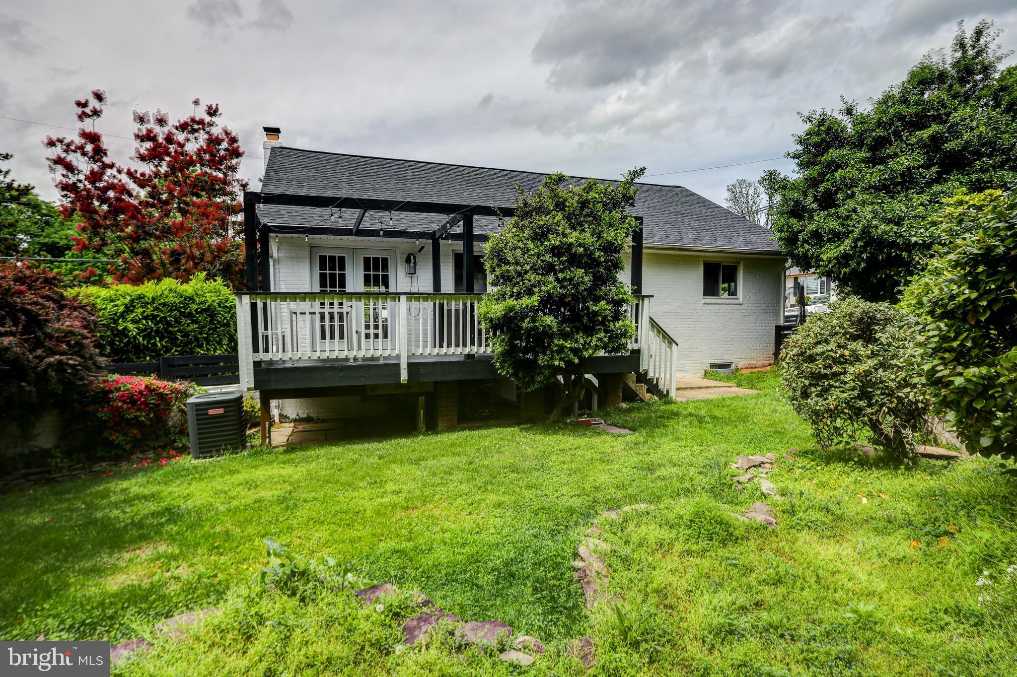 2013 Patrick Henry Dr