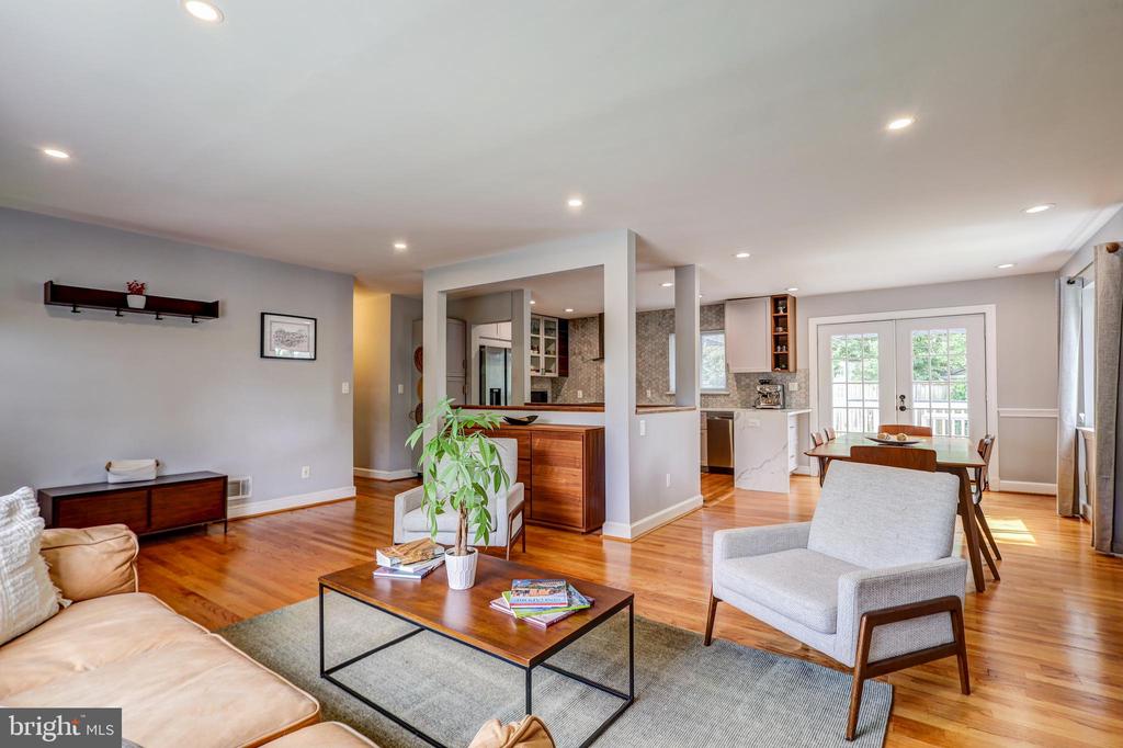 2013 Patrick Henry Dr