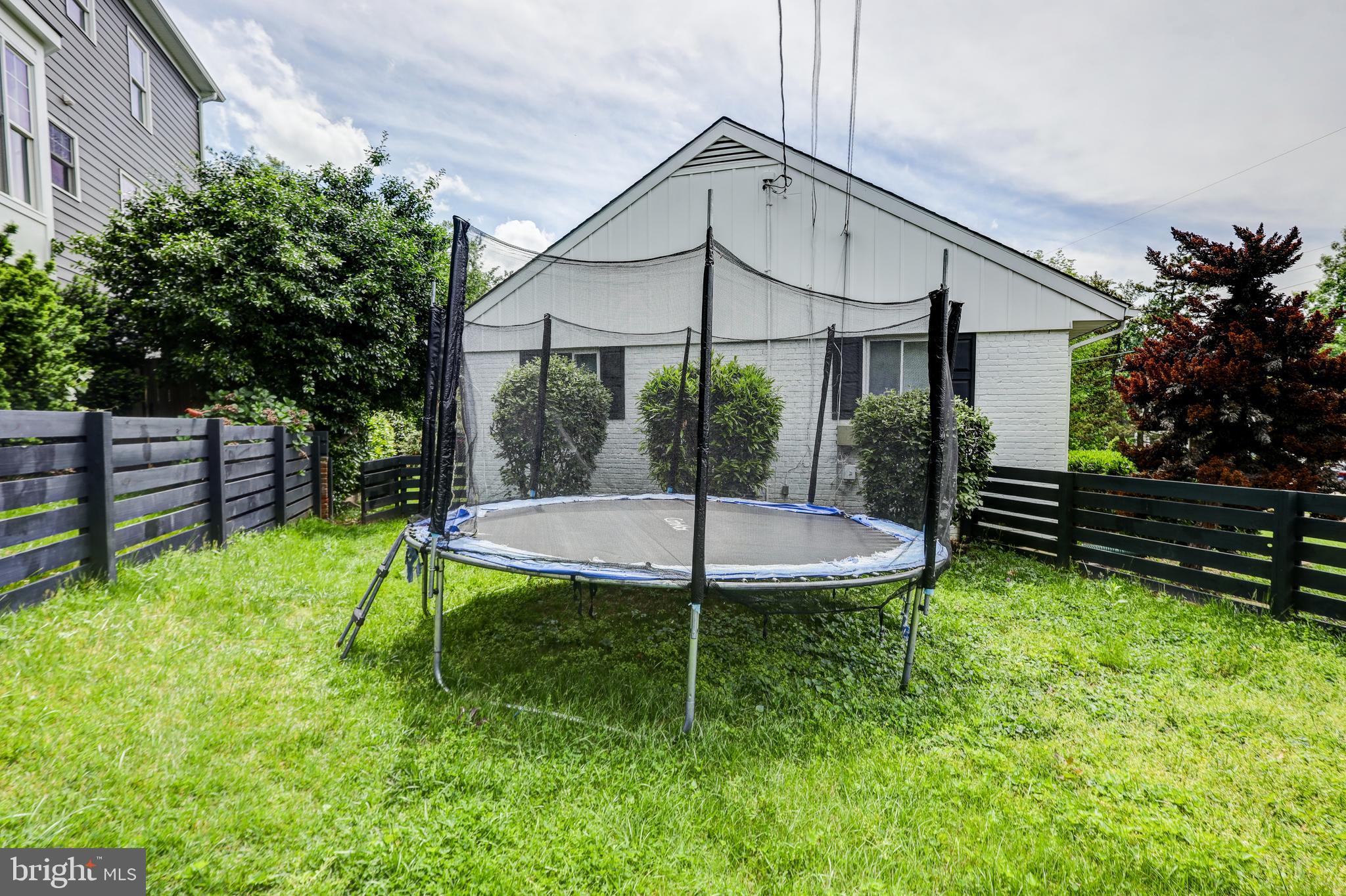 2013 Patrick Henry Dr