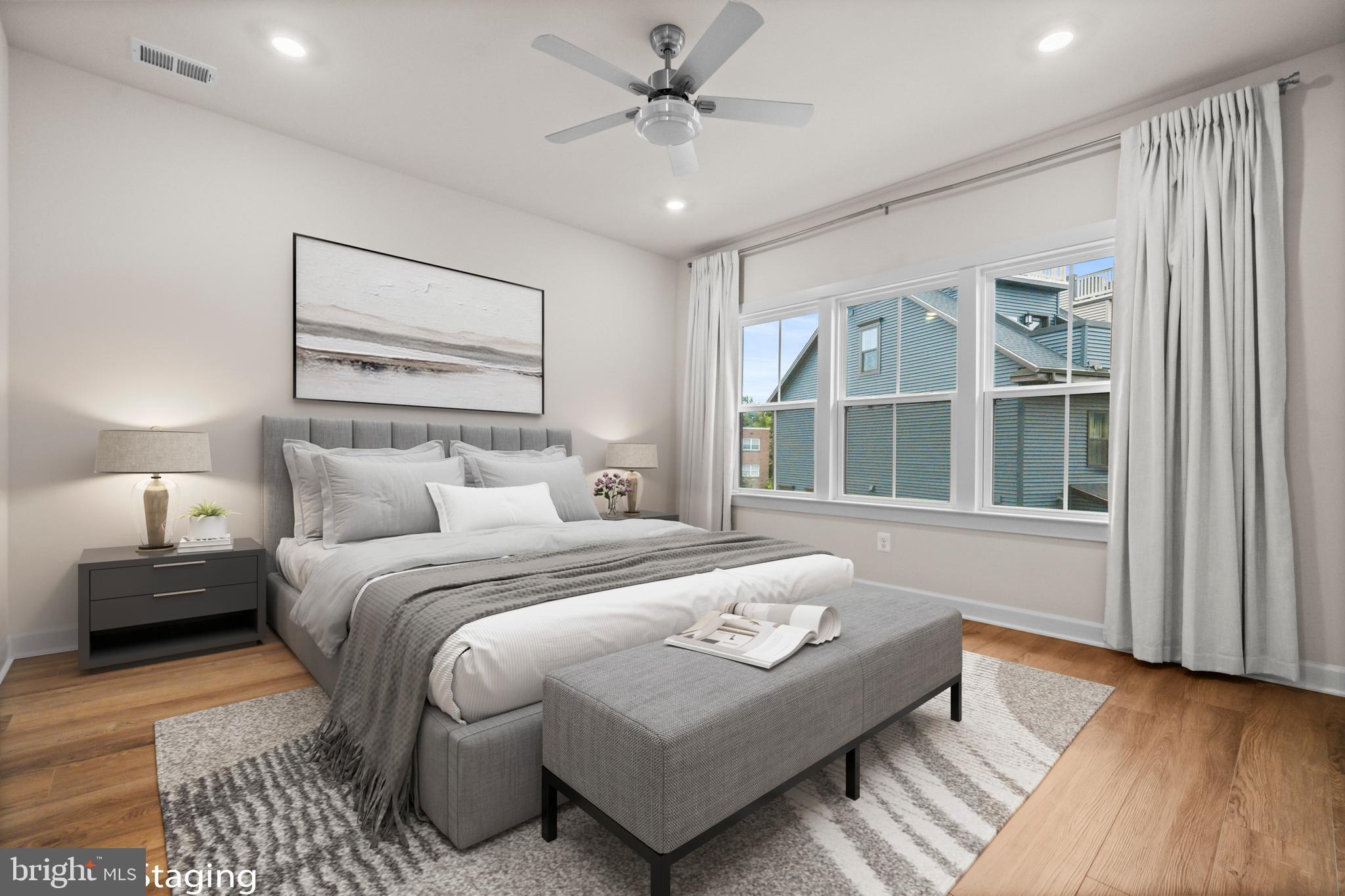 818 S GREENBRIER STREET