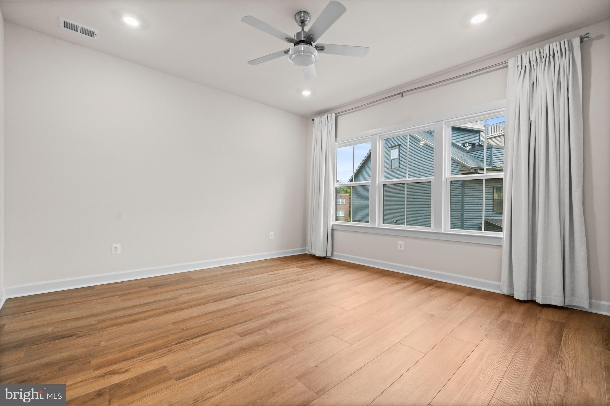 818 S GREENBRIER STREET