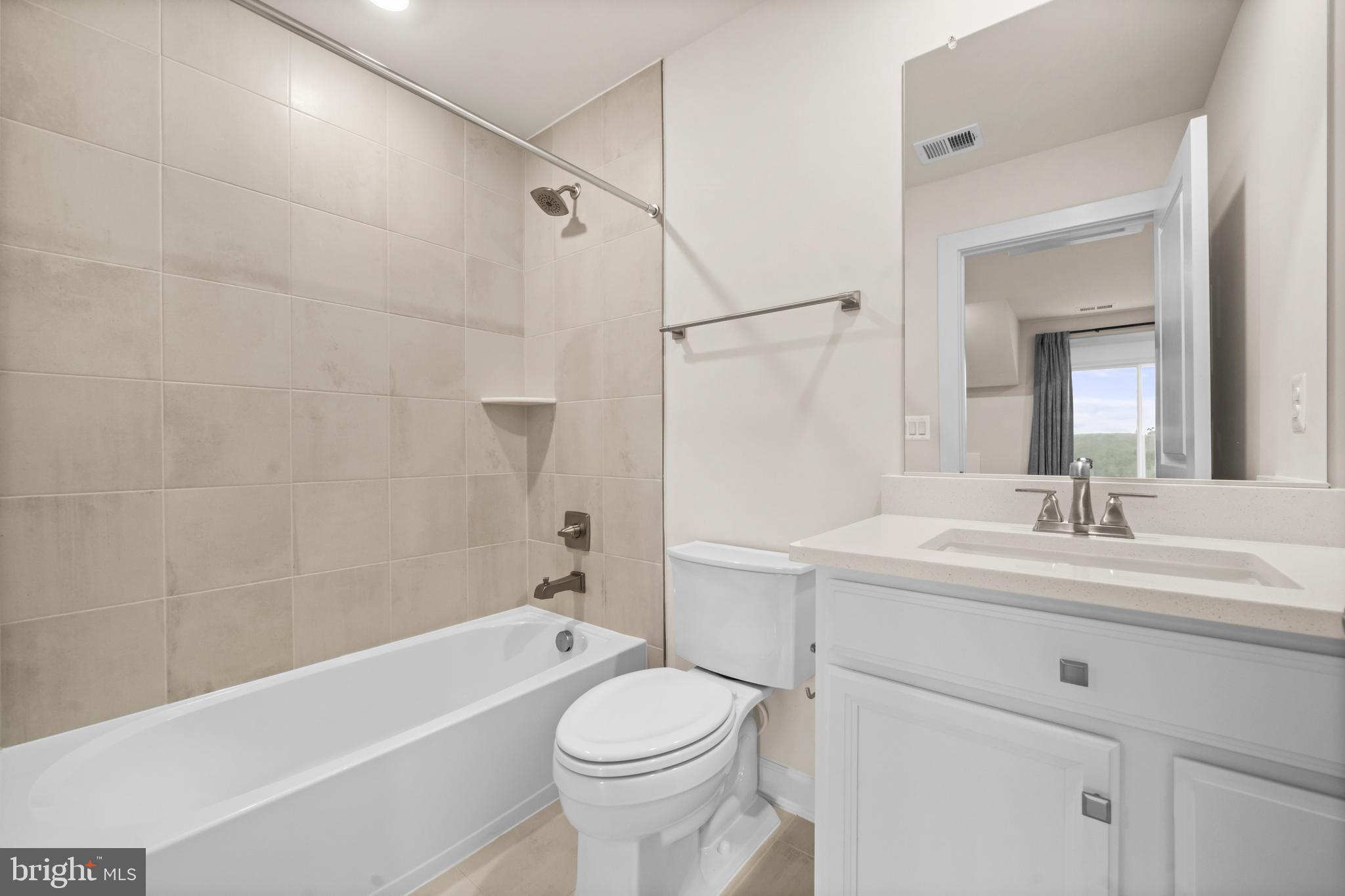 818 S GREENBRIER STREET