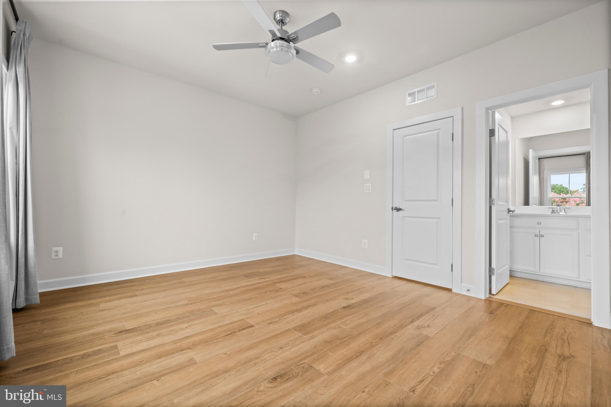 818 S GREENBRIER STREET