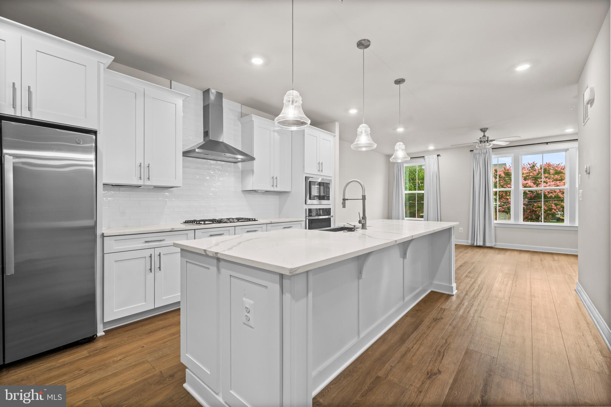 818 S GREENBRIER STREET