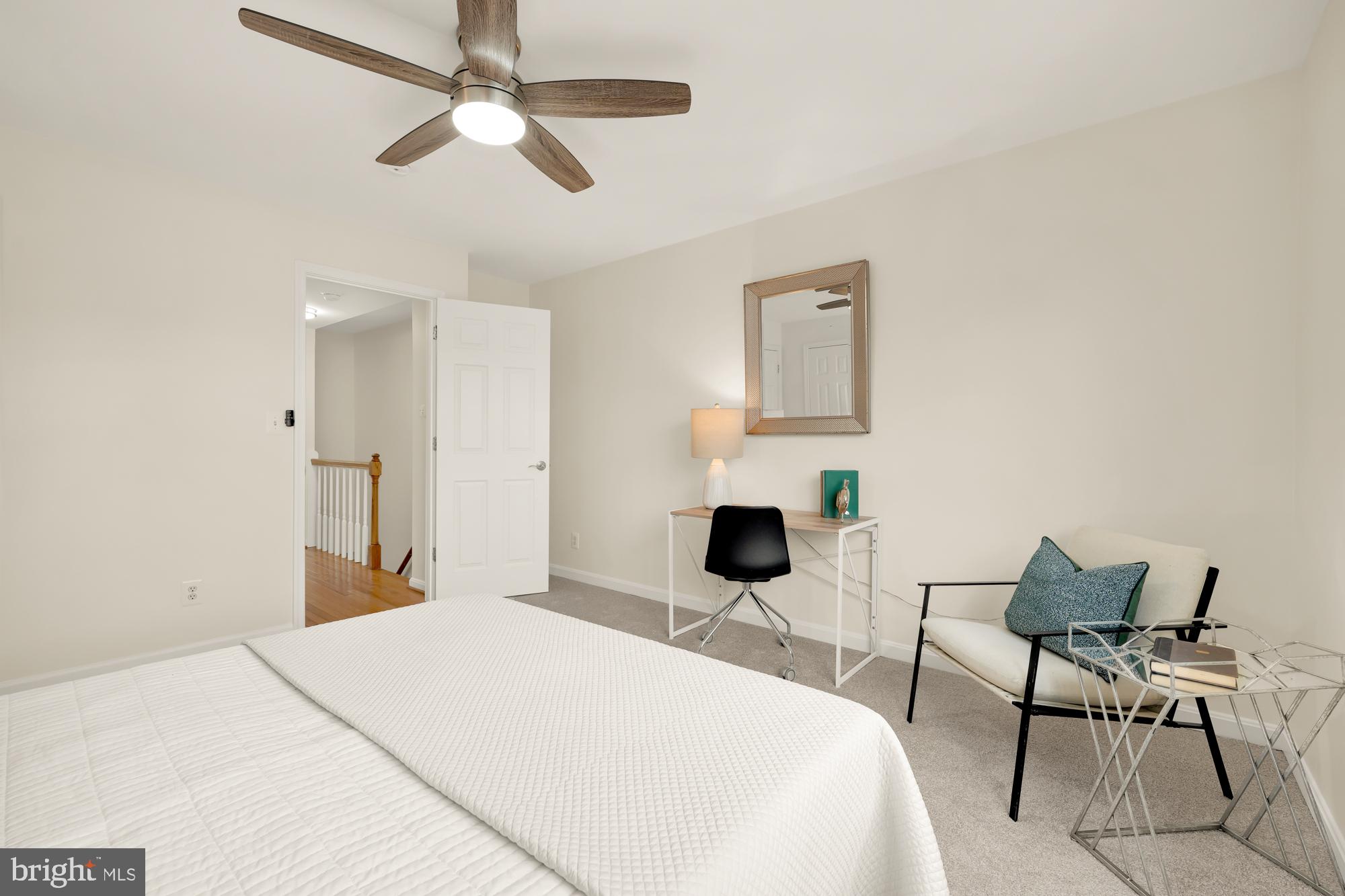 1595-B N van Dorn St