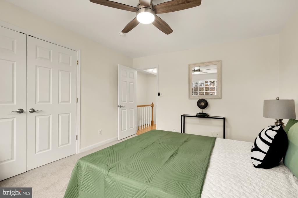 1595-B N van Dorn St