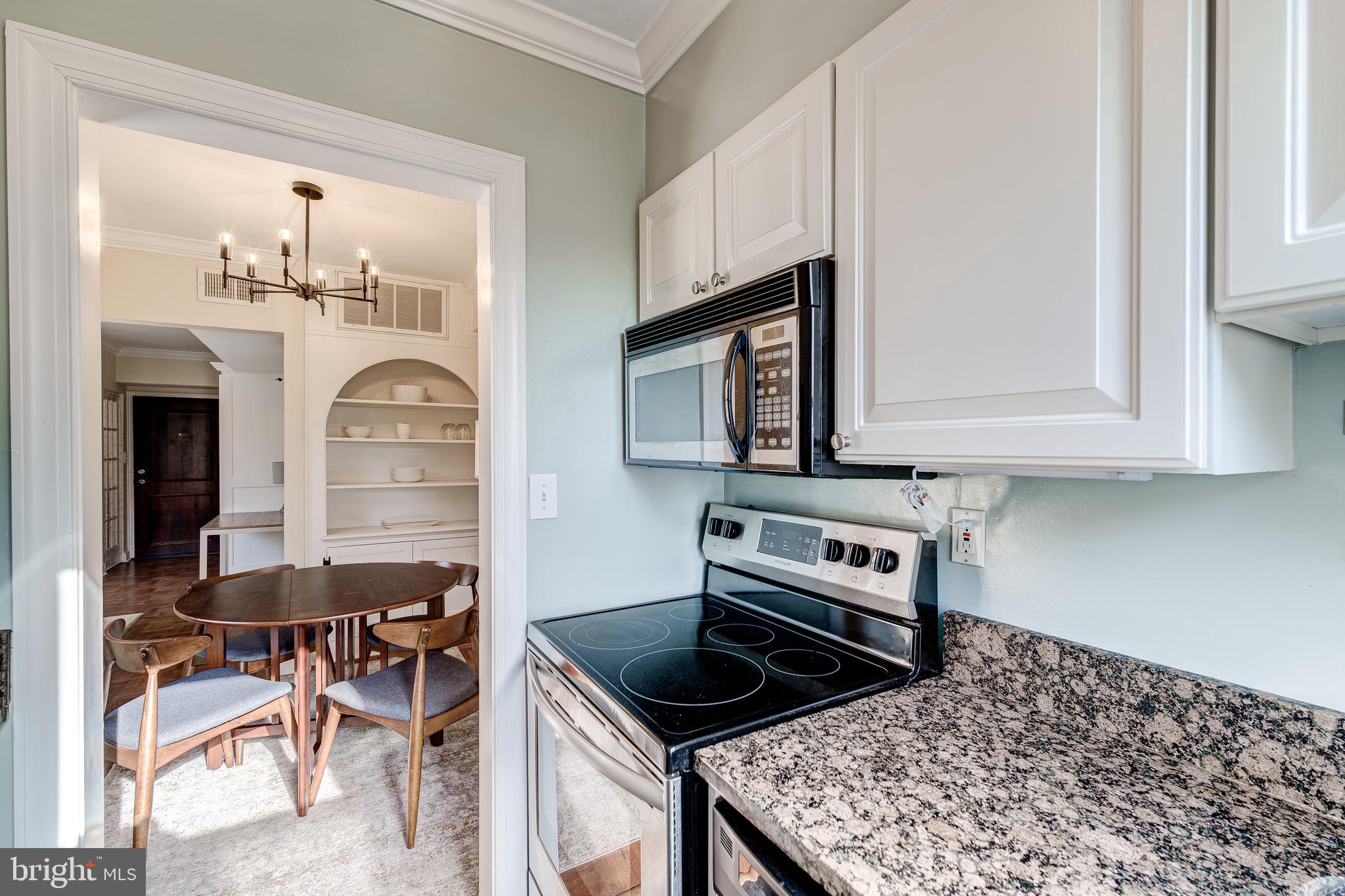 719 S Saint Asaph St #208