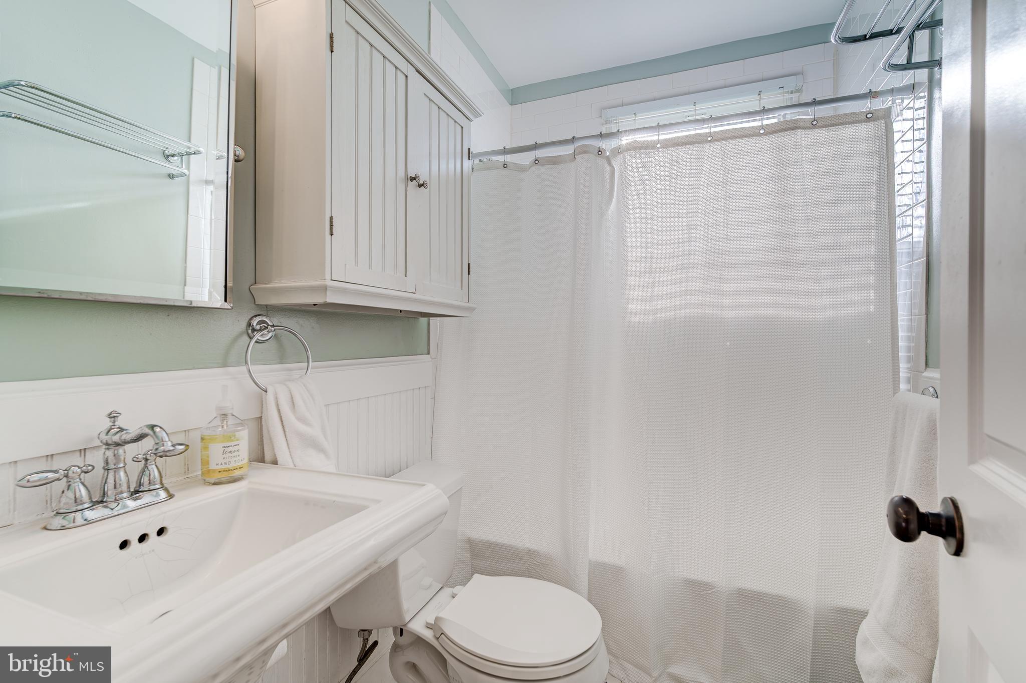 719 S Saint Asaph St #208