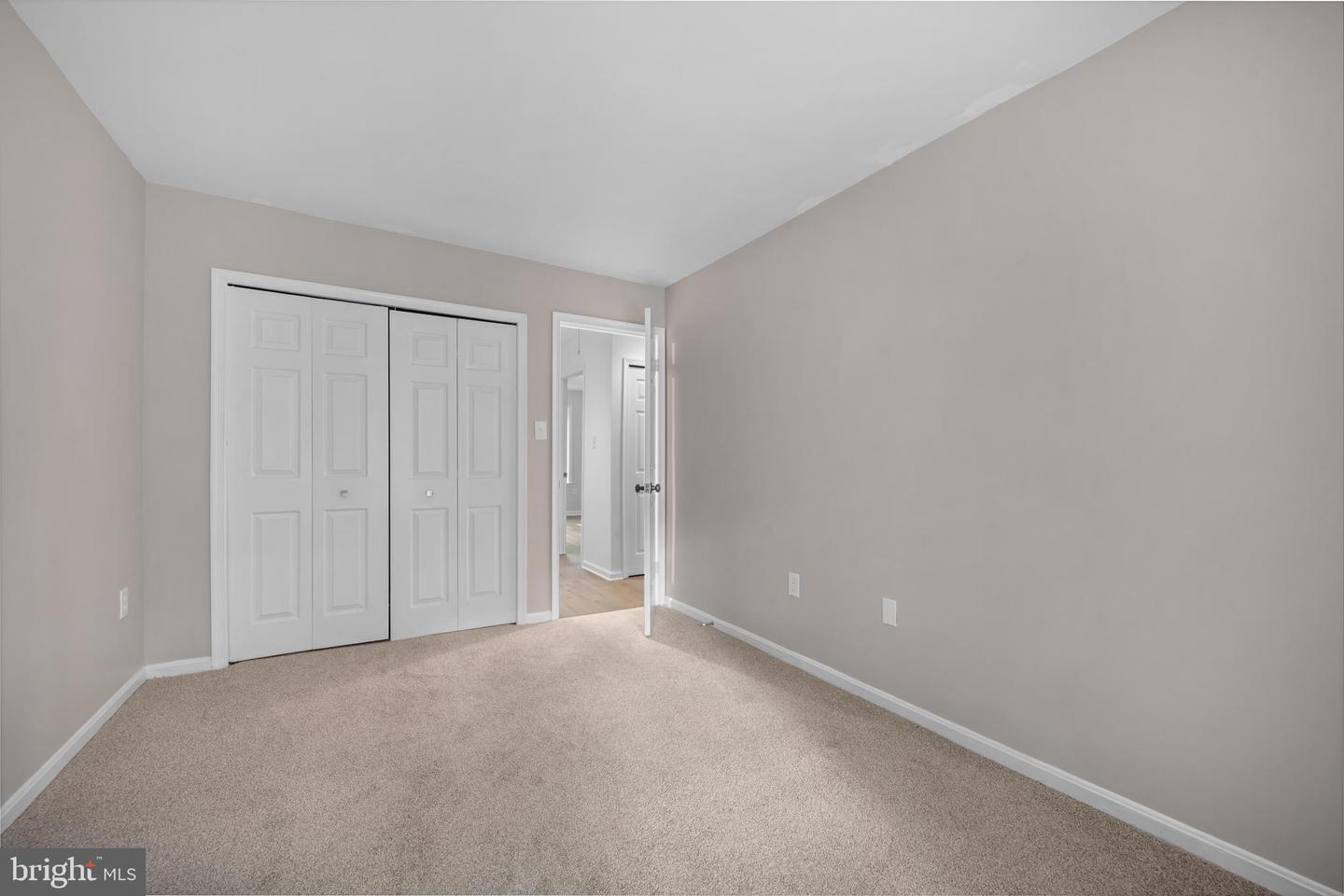 5115 Woodmire Ln