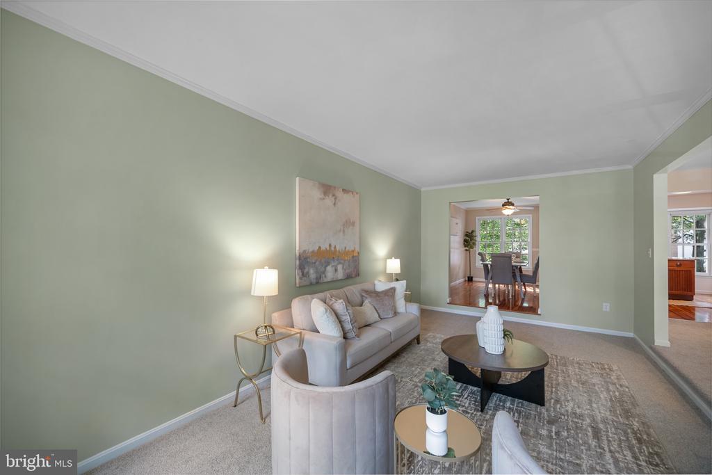5115 Woodmire Ln