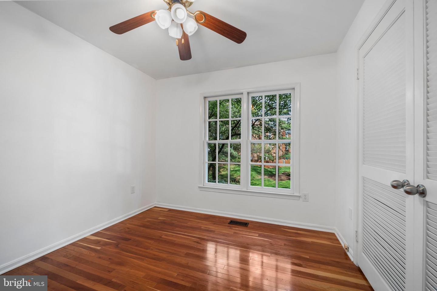 5115 Woodmire Ln
