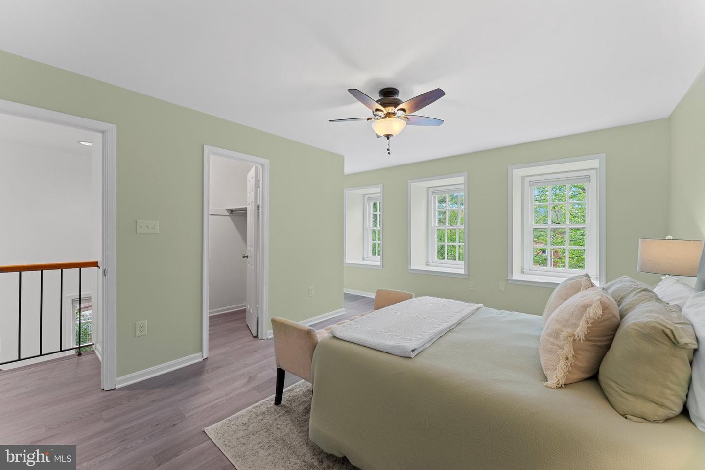 5115 Woodmire Ln
