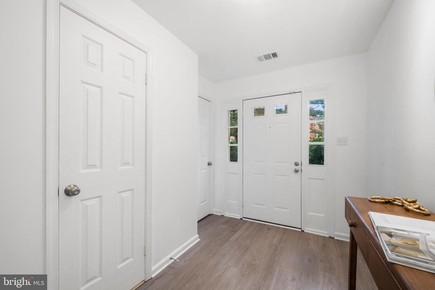 5115 Woodmire Ln