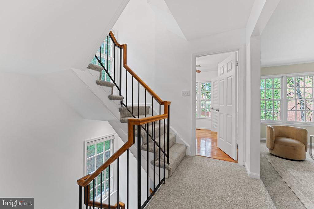 5115 Woodmire Ln