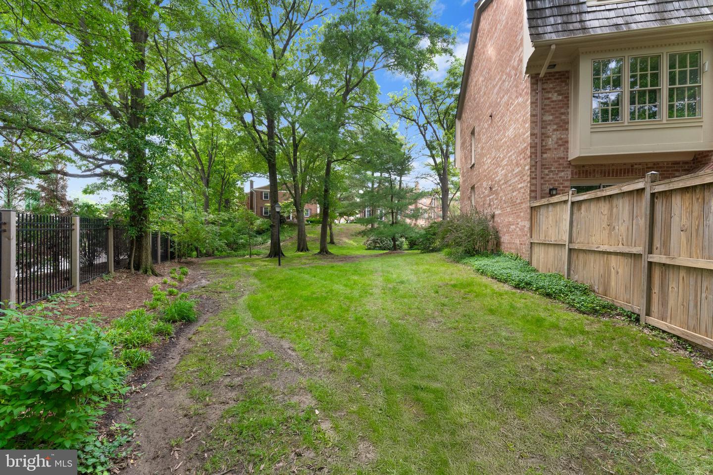 5115 Woodmire Ln