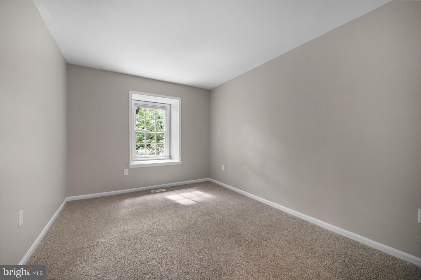 5115 Woodmire Ln