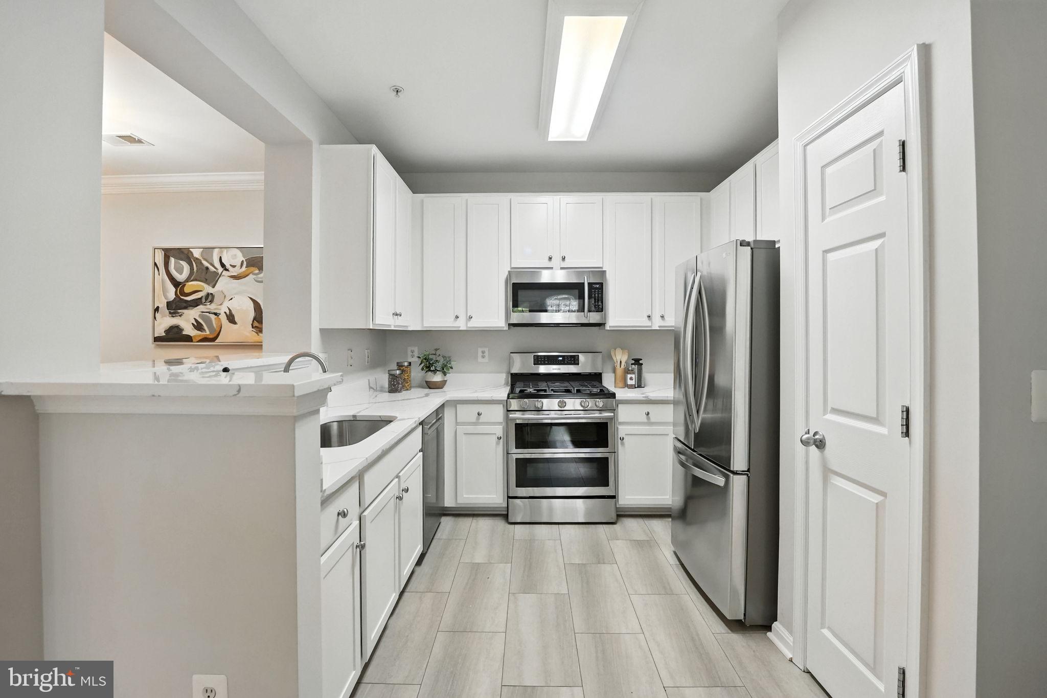 4854 EISENHOWER AVENUE 248