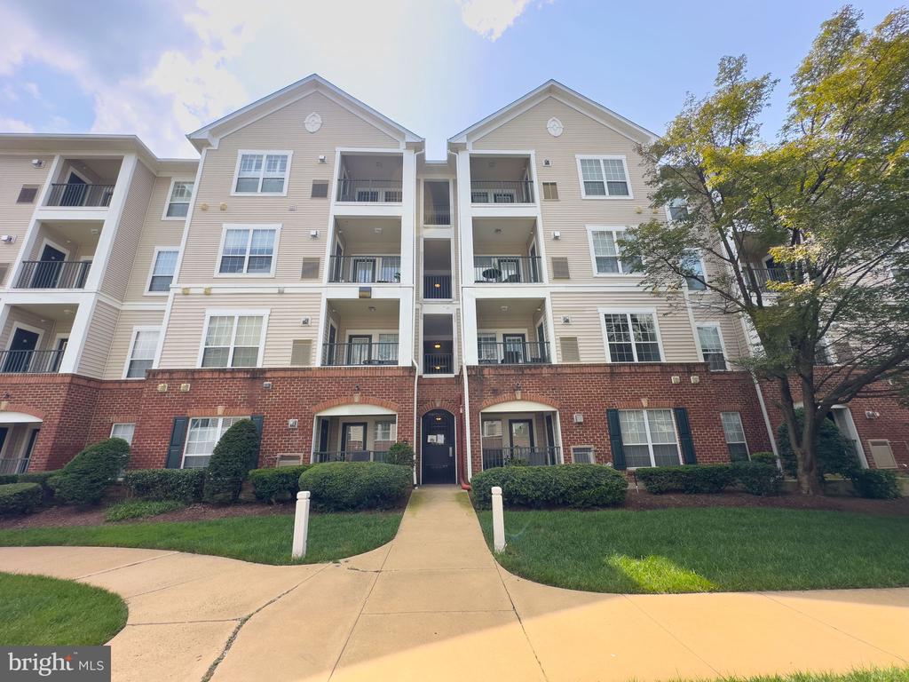 4854 EISENHOWER AVENUE 248