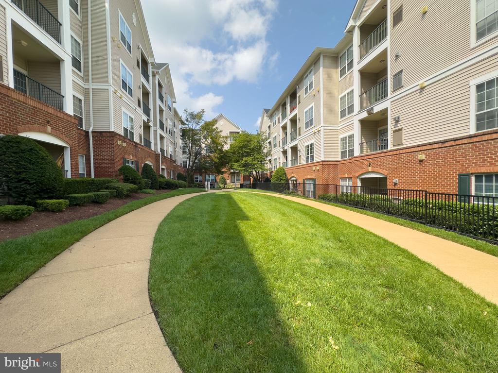 4854 EISENHOWER AVENUE 248