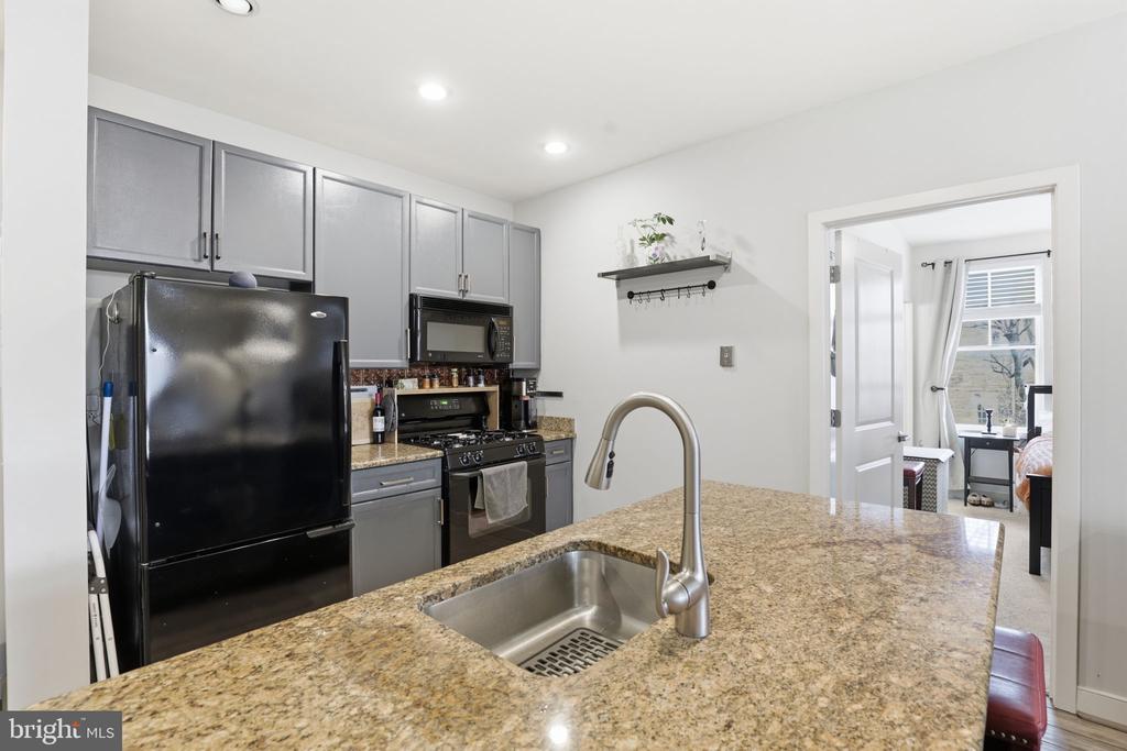 181 E REED AVENUE Unit: 304