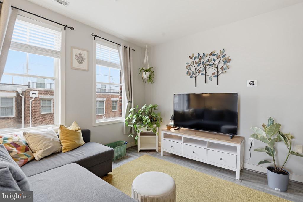 181 E REED AVENUE Unit: 304