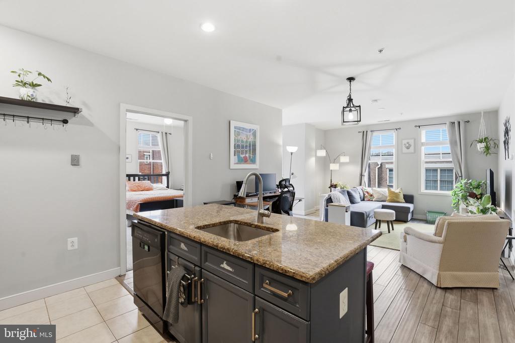 181 E REED AVENUE Unit: 304