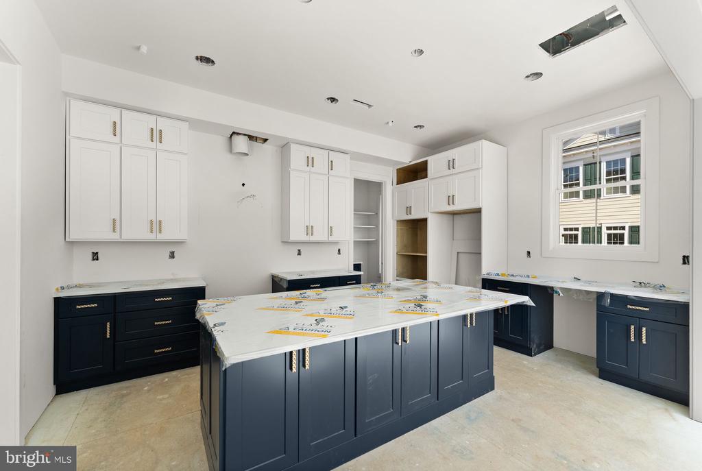 10638 POCKET PLACE