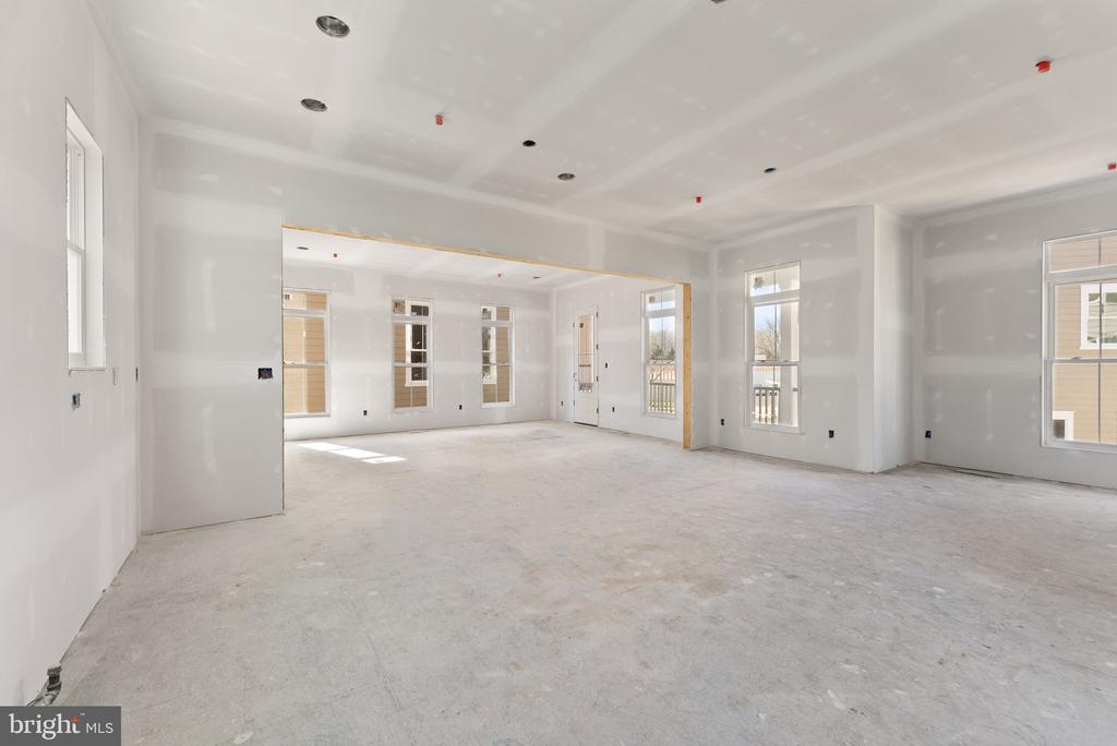 10638 POCKET PLACE