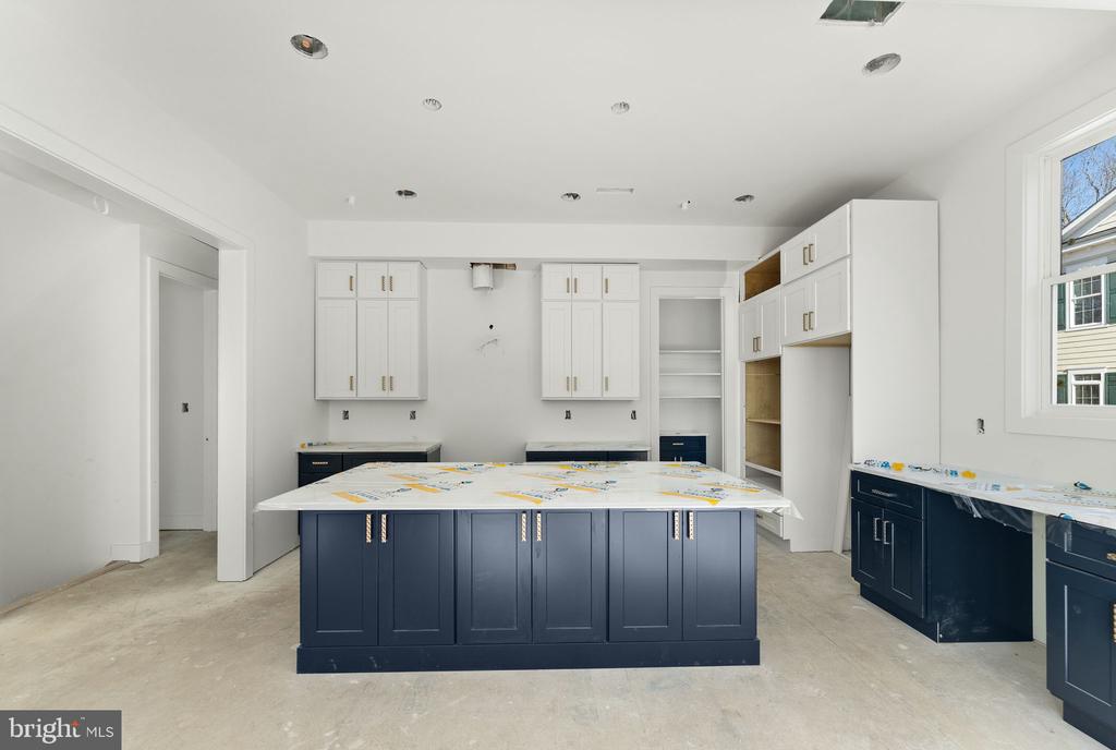 10638 POCKET PLACE