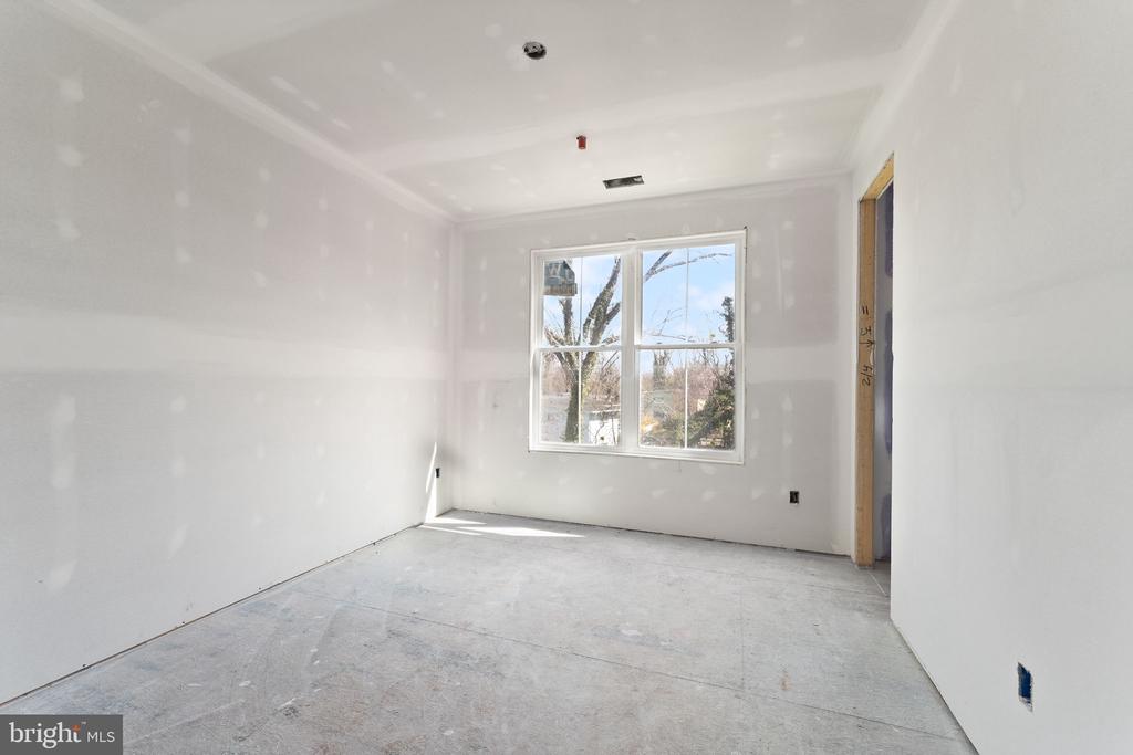 10638 POCKET PLACE