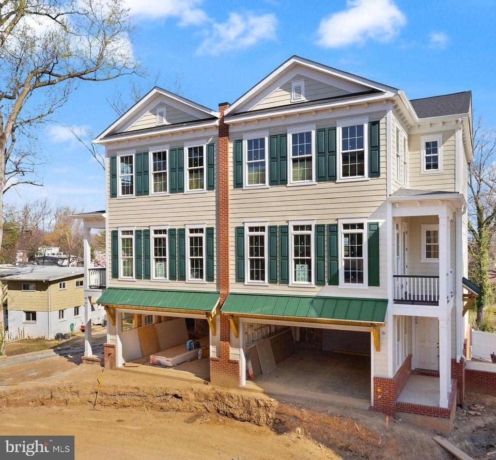 10638 POCKET PLACE
