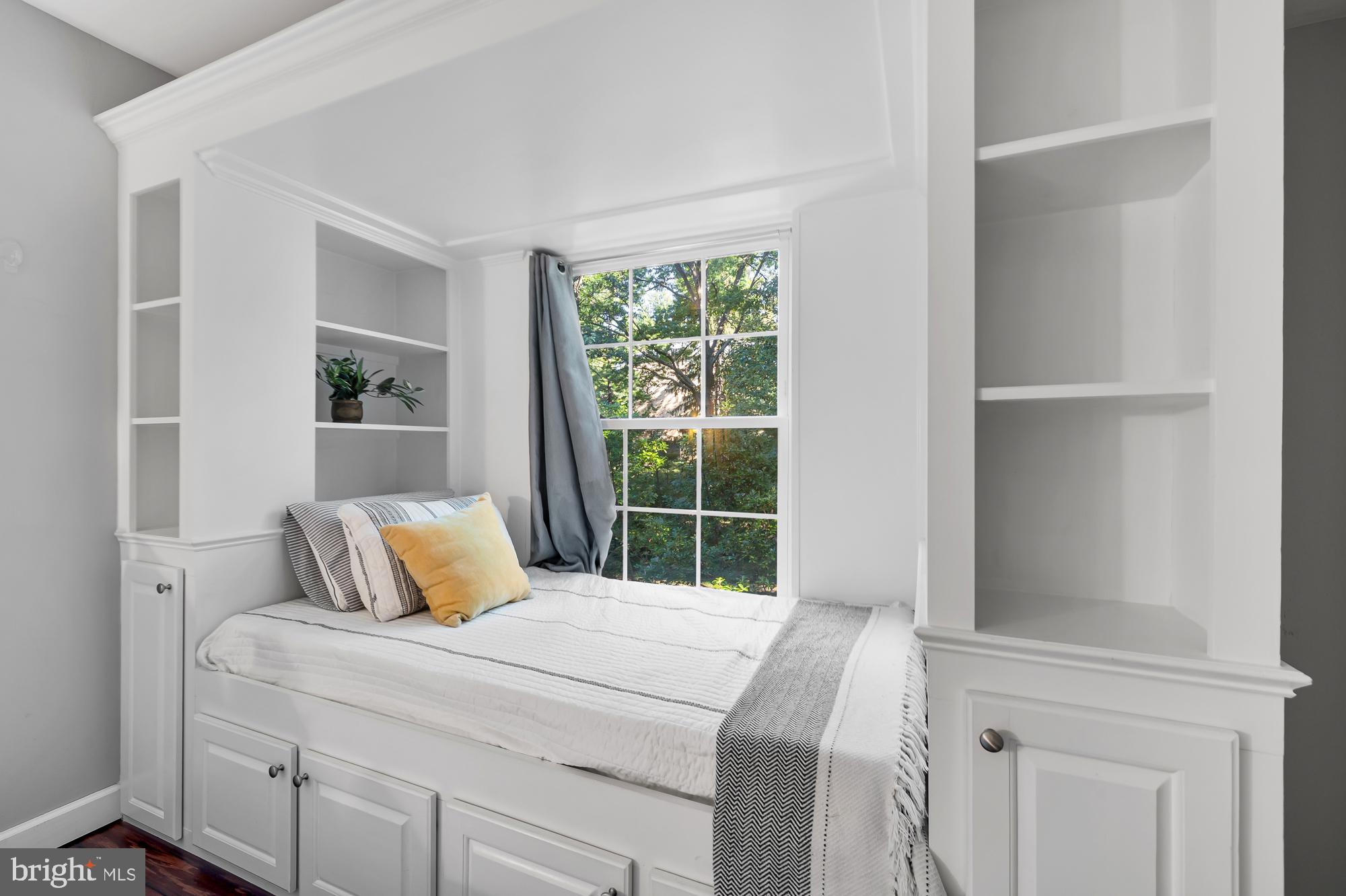 7640 PROVINCIAL DRIVE Unit: 215