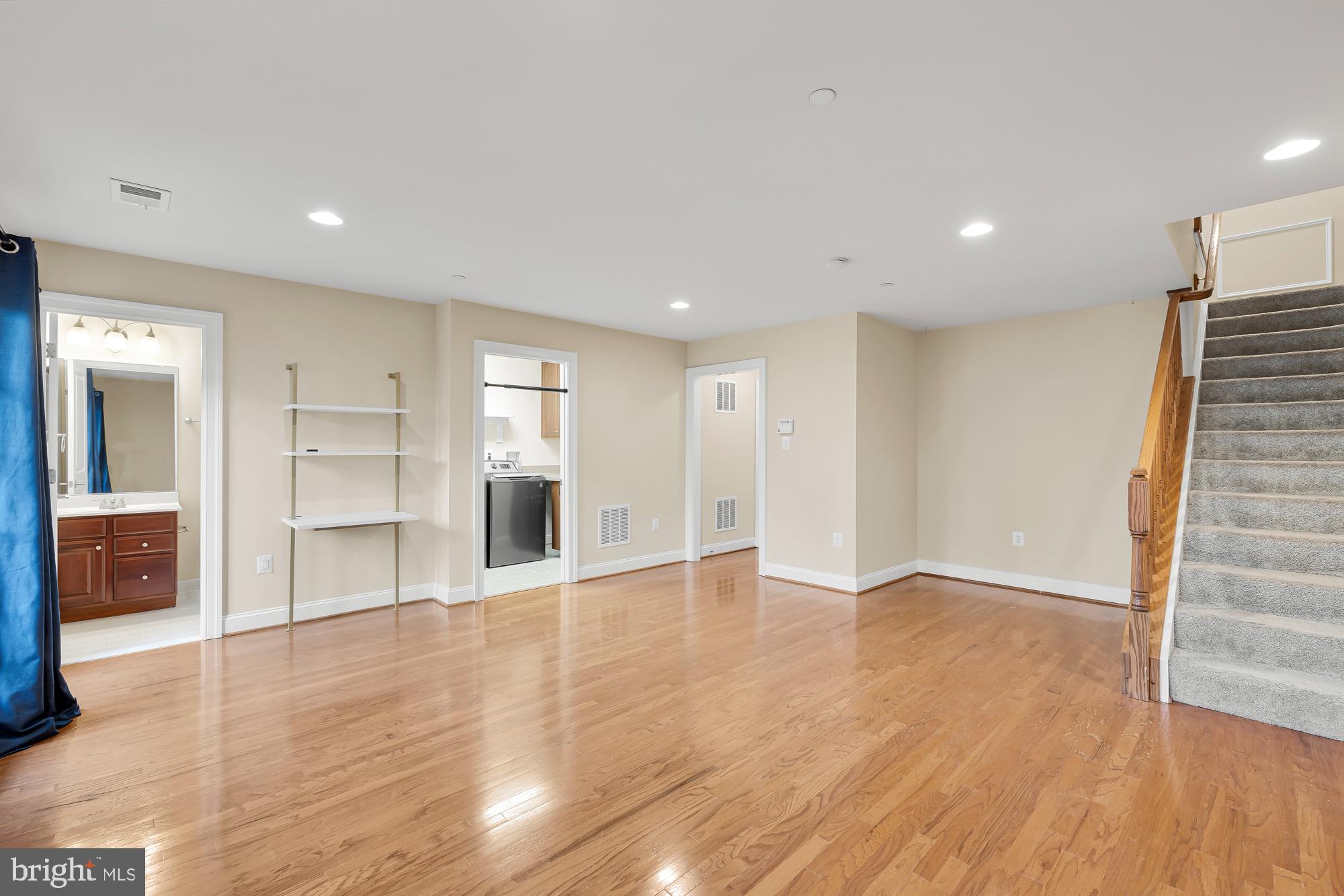 1554 Red Twig LANE