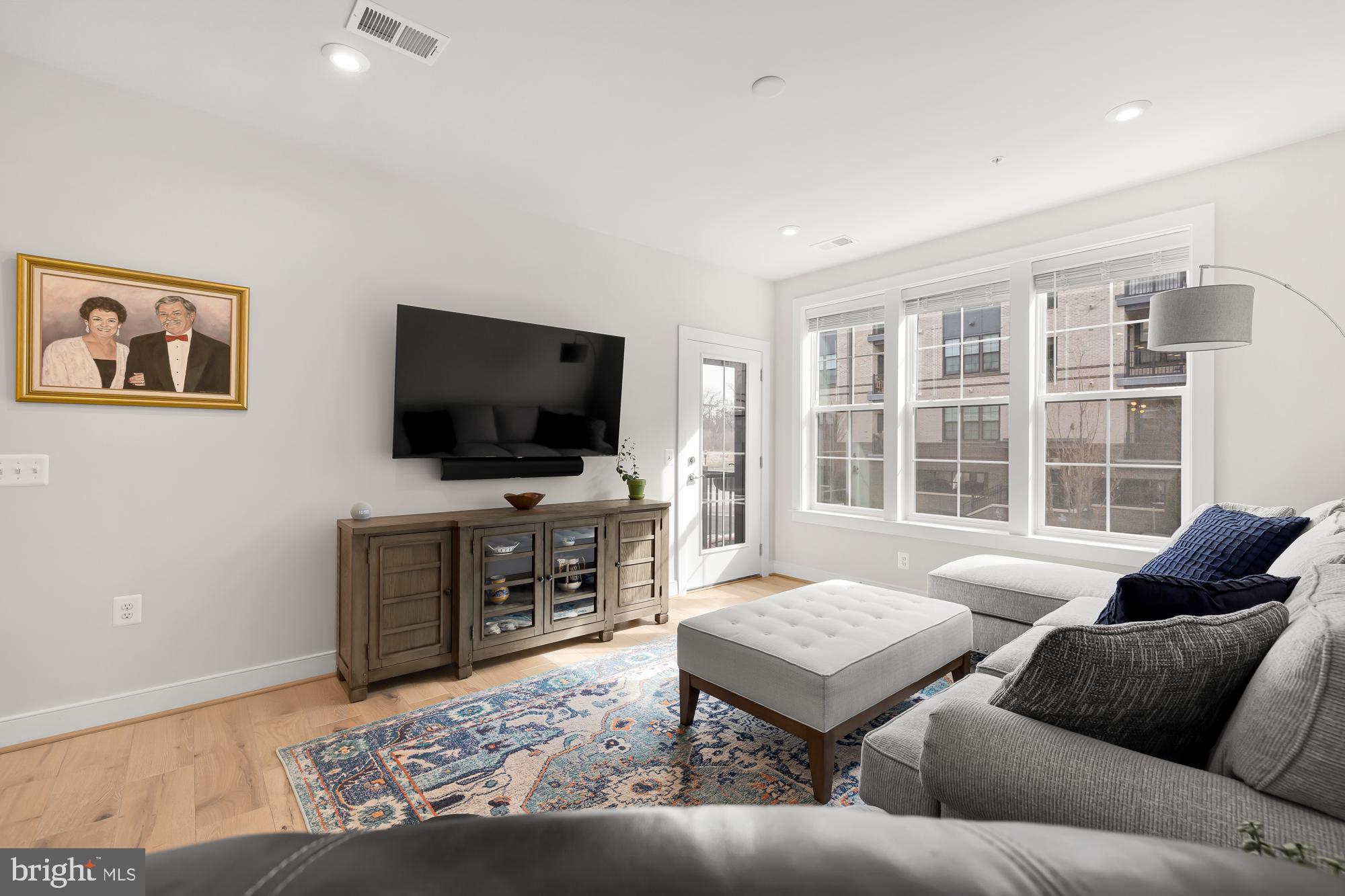 2320 Field Point Road Unit: 4-103