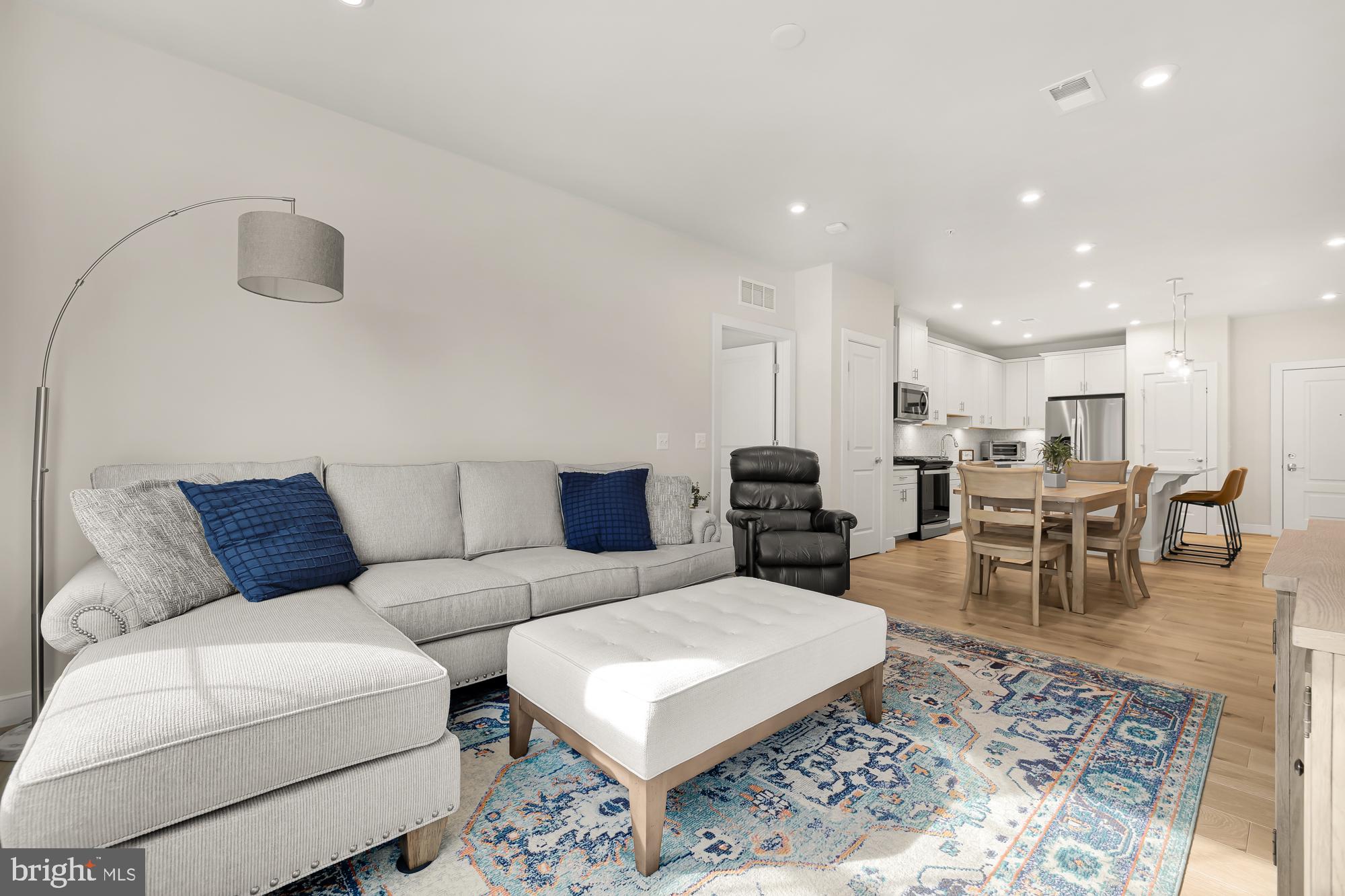 2320 Field Point Road Unit: 4-103