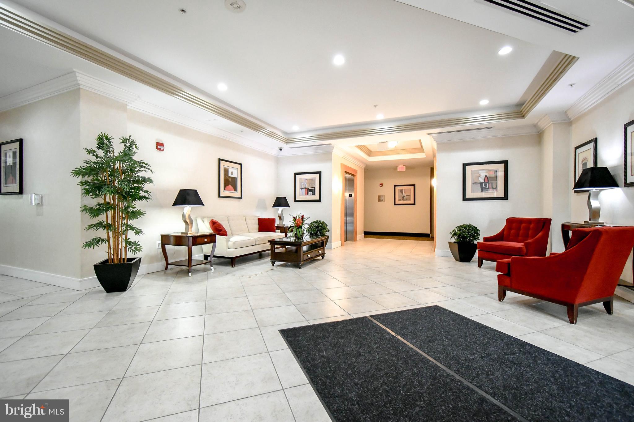 4480 Market Commons Dr #401
