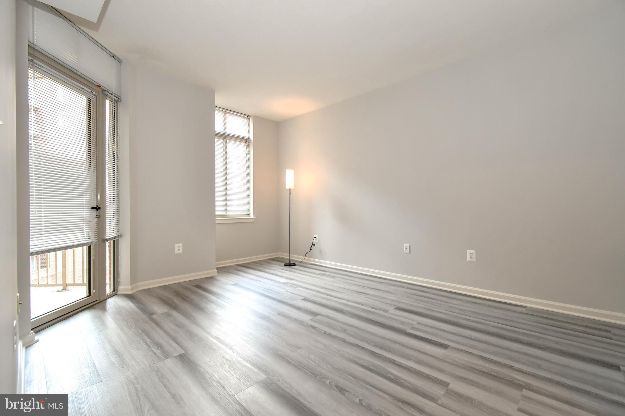 4480 Market Commons Dr #401