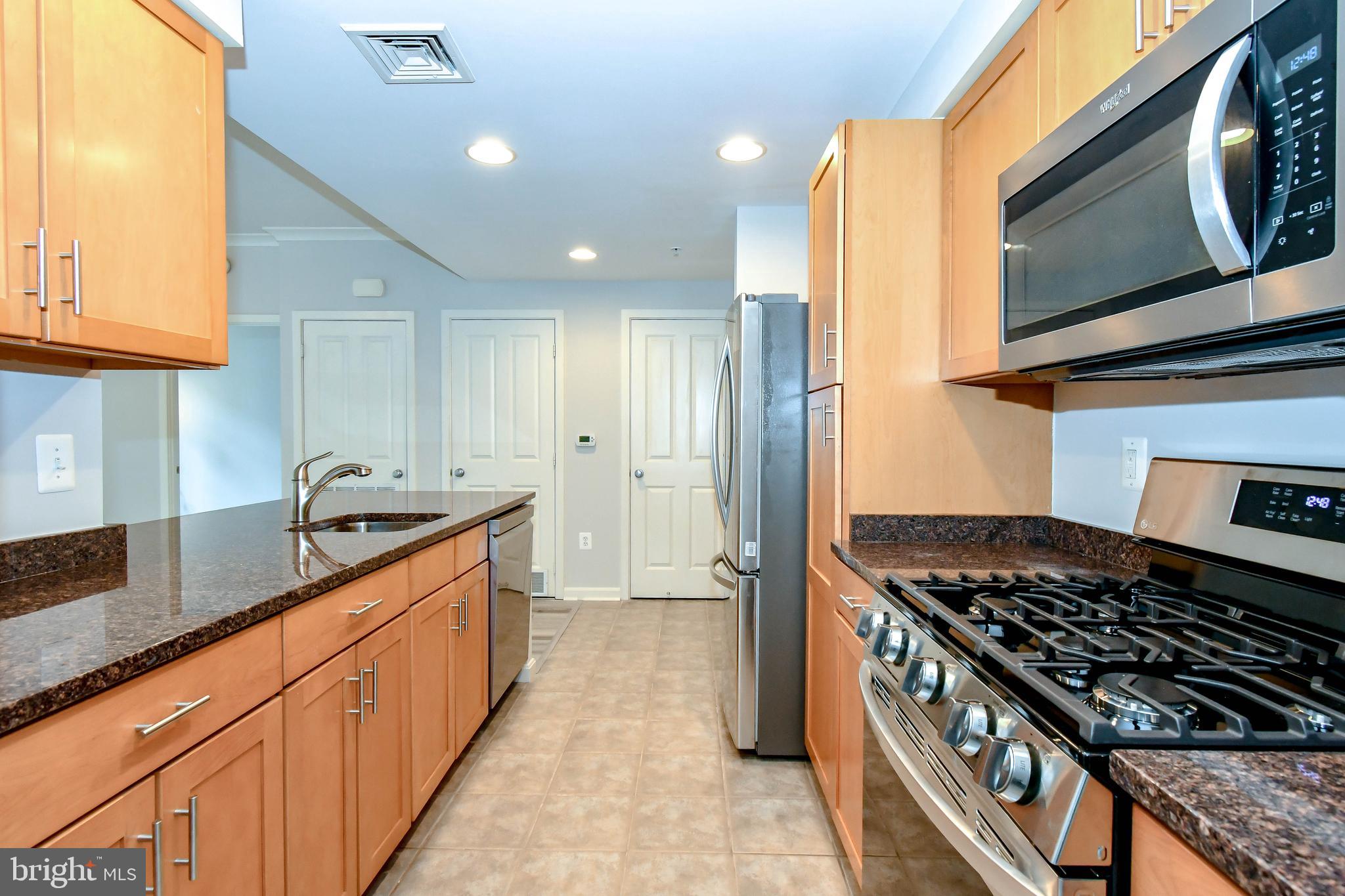 4480 Market Commons Dr #401