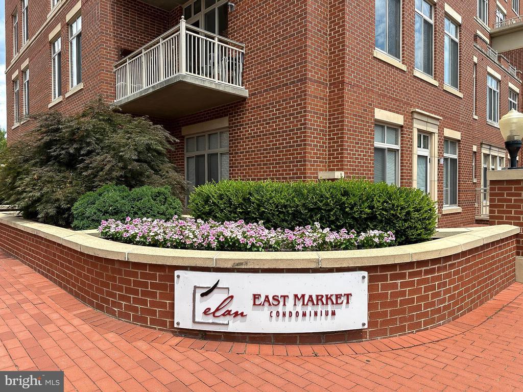 4480 Market Commons Dr #401