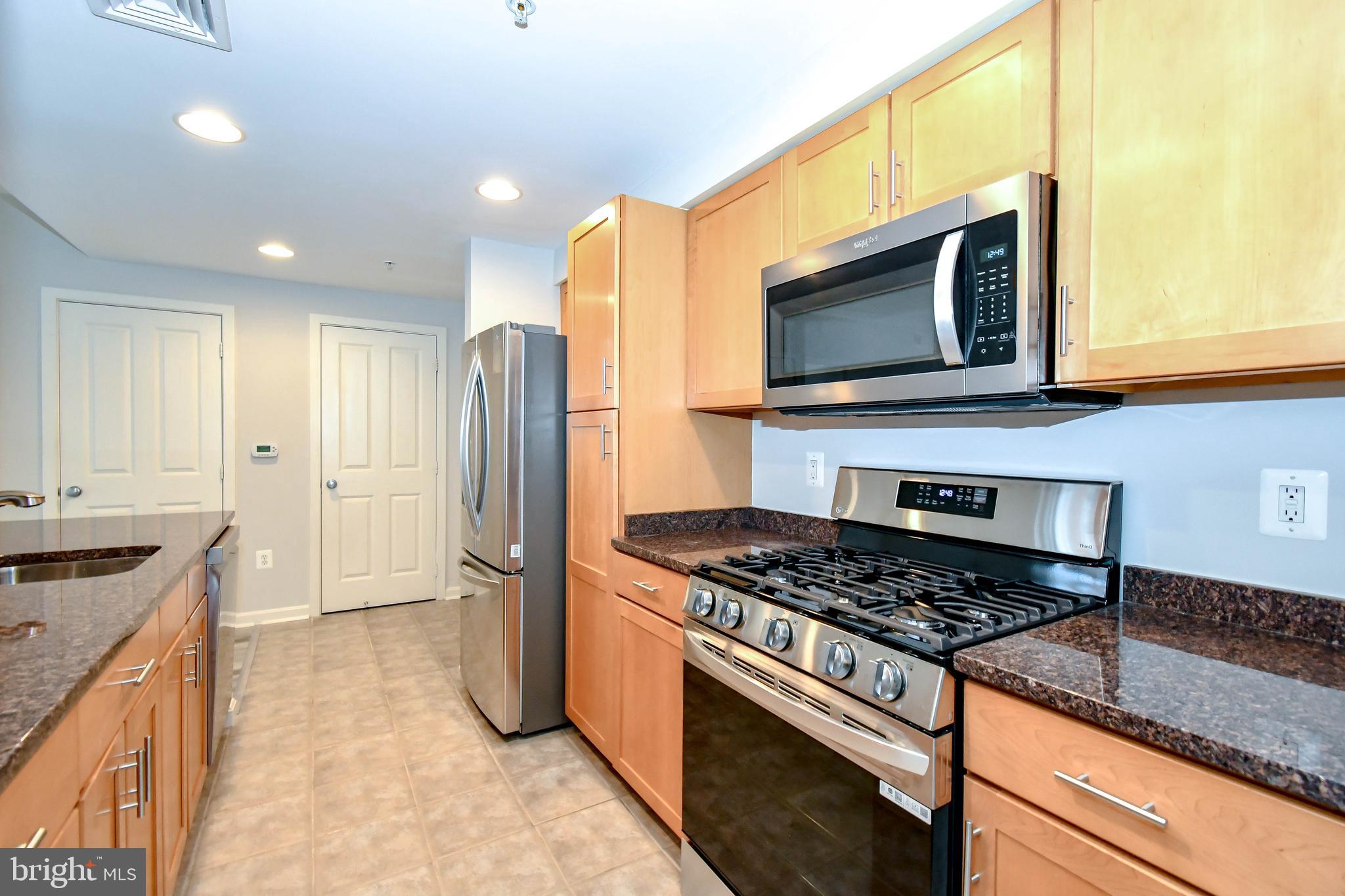 4480 Market Commons Dr #401