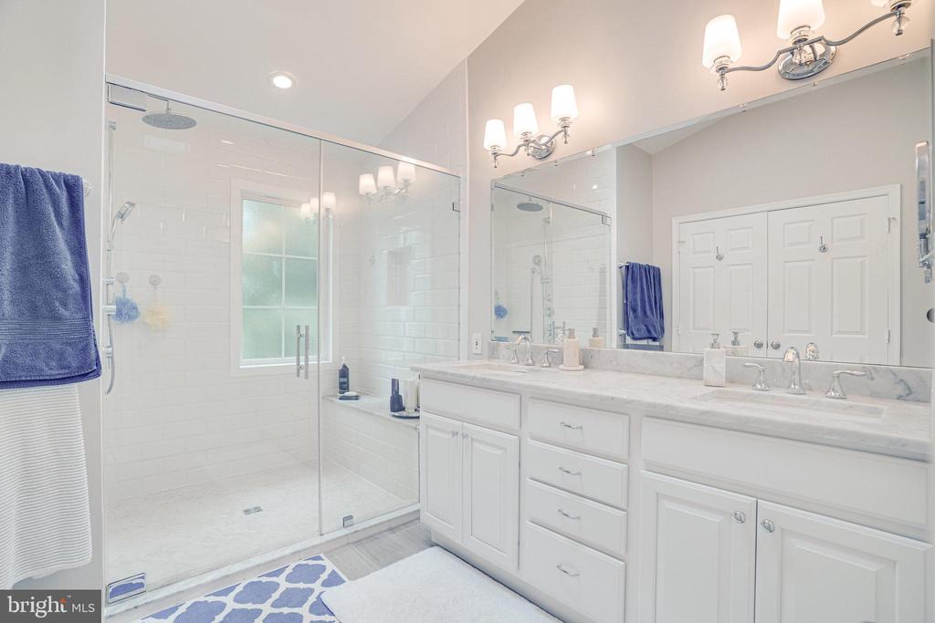 1268 Woodbrook Ct