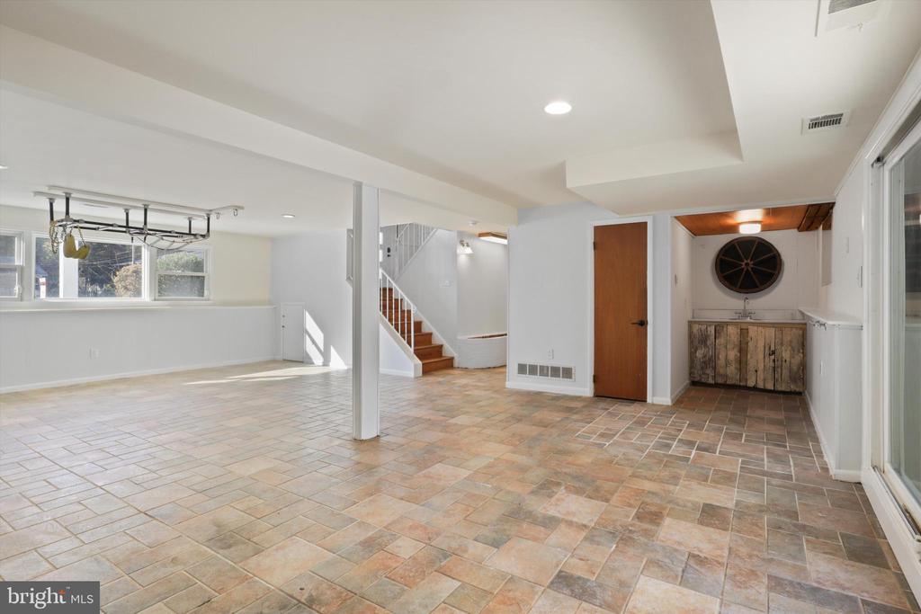 4307 Argonne Dr