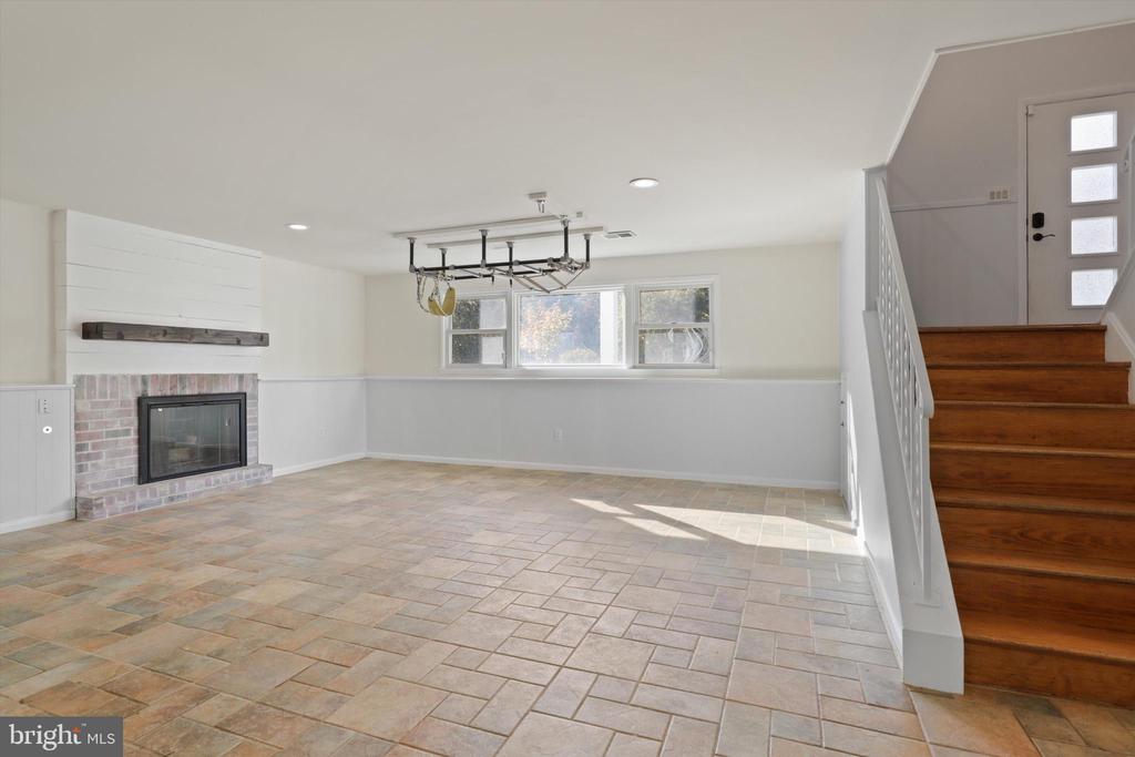 4307 Argonne Dr