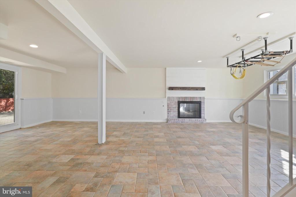 4307 Argonne Dr