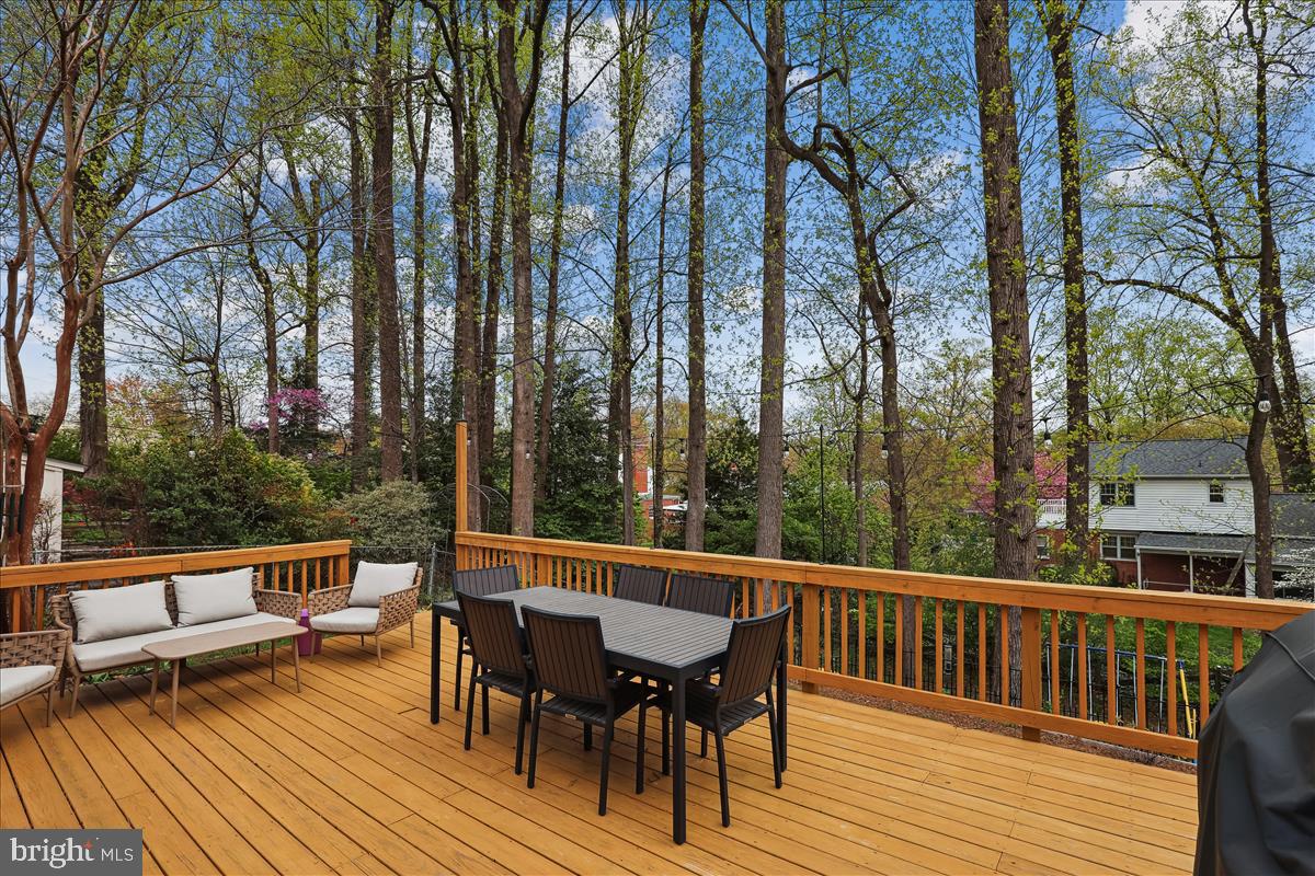 3413 Slade Ct