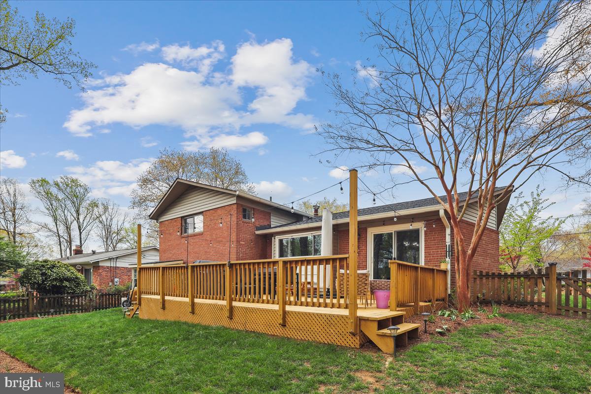 3413 Slade Ct