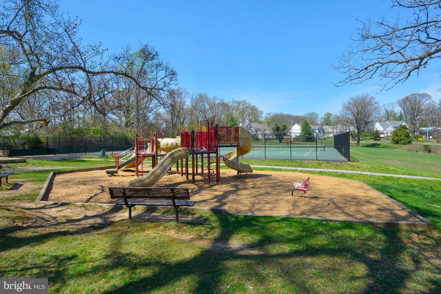 3413 Slade Ct