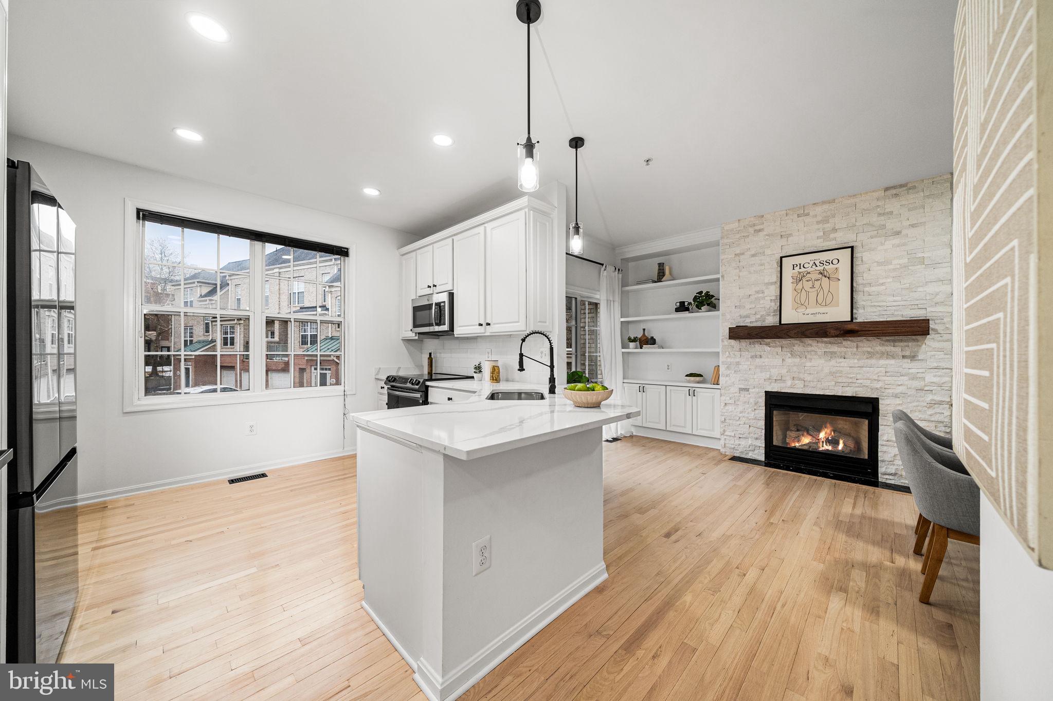 12180 ABINGTON HALL PLACE 207